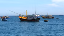 Quyết liệt ngăn chặn tàu cá và ngư dân khai thác hải sản bất hợp pháp