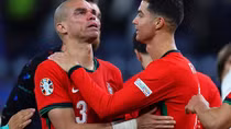 Cristiano Ronaldo, Toni Kroos và cái kết không trọn vẹn của những huyền thoại