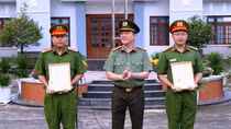 Thưởng nóng cho 2 tập thể khám phá nhanh vụ trộm gần 2 tỷ