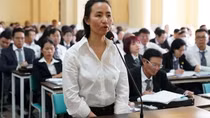 Trưởng đoàn thanh tra cho mật khẩu khoá cửa để Tổng giám đốc SCB vác thùng xốp đựng USD đến nhà