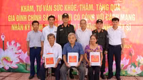 Cảnh sát cơ động tổ chức khám sức khoẻ, tri ân người có công với cách mạng nhân dịp 27/7