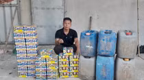 Giấu pháo lậu trong nhà nuôi yến, ngụỵ trang trong can nhựa vẫn bị phát hiện