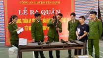 Khởi tố đối tượng mua bán súng và linh kiện thông qua mạng xã hội