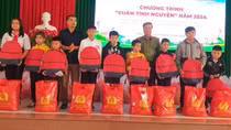 “Xuân tình nguyện 2024” đến với bà con nghèo Bình Định