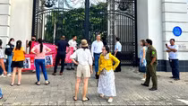 Kỳ 1: Những động thái "không thể hiểu nổi" của bà Chủ tịch Hội đồng Trường AISVN