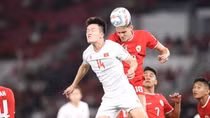 ĐT Việt Nam để thua tối thiểu ngay trong ngày sinh nhật HLV Troussier