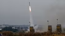 Hezbollah nã hơn 200 rocket vào Israel
