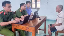 Bắt đối tượng xâm hại trẻ em đang trên đường trốn sang Lào