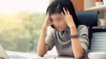Người trẻ kiệt sức vì “chạy deadline”