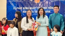 Giữ gìn tiếng Việt để phát triển con người toàn diện