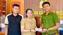 Nhờ Công an xã trả lại 45 triệu đồng do người lạ chuyển vào tài khoản