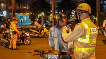 Những mánh khóe hòng qua mặt máy đo nồng độ cồn đều bị phát hiện