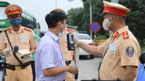 Hà Nội đề nghị người dân giám sát cán bộ, viên chức chấp hành quy định nồng độ cồn khi lái xe