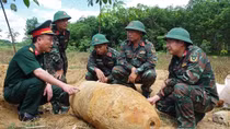 Phát hiện quả bom nặng 334 kg còn nguyên kíp nổ