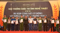 Trao giải các cuộc thi, trại sáng tác và khai mạc triển lãm tranh, ảnh về Cảnh sát Cơ động
