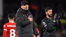 Liverpool "hụt hơi" trong cuộc đua vô địch, HLV Jurgen Klopp xin lỗi người hâm mộ