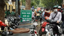 Quét mã trả phí giữ xe, không lo bị “chặt chém”