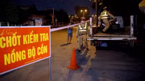 Bị CSGT thổi nồng độ cồn, người say nói chưa đâm vào ai nên không vi phạm