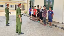 Bắt nhóm dẫn dụ 2 cô gái vào rẫy vắng để hiếp dâm