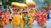 Tái hiện carnival dân gian tại lễ rước Thánh mẫu trong lễ hội điện Hòn Chén