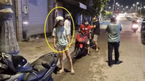 Chiếm đoạt tiền trúng vé số của mẹ, con gái hoang báo bị cướp