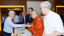 Tổng Bí thư Nguyễn Phú Trọng - Tấm gương sáng ngời của người Cộng sản chân chính