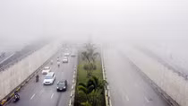 Sương mù cùng mưa tiếp diễn ở miền Bắc, Hà Nội tăng nhiệt nhanh