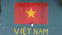 Chuyện từ một màu cờ