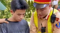 Lộ tẩy lý do nam thanh niên run cầm cập tại chốt 141 dù trời oi bức