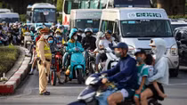 Giao thông nội đô "thong dong", cao tốc và cửa ngõ về Thủ đô đông nghịt