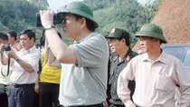 Bài 1: Bí ẩn lá cờ có ngôi sao 6 cánh