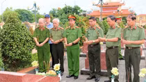 Hội Cựu CAND tỉnh Nam Định với chương trình "Tháng 7 tri ân"