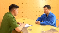 Tạm giữ người đàn ông trốn đo nồng độ cồn, tông xe vào Cảnh sát