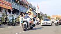 Các lực lượng vũ trang TP Hồ Chí Minh ra quân huấn luyện quyết tâm giành “3 Nhất”