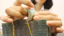 Nữ kế toán của UBND xã khai man, “rút lõi” ngân sách 300 triệu đồng