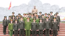 Cụm thi đua số 2, các học viện, trường CAND về nguồn tại Khu lưu niệm Sáu điều Bác Hồ dạy CAND