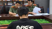 Đừng tát nước theo mưa