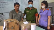 Bắt tạm giam nhiều đối tượng, thu giữ thêm hàng chục kg chất độc Xyanua