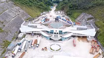 Cửa khẩu quốc tế Cầu Treo “vắng như chùa Bà Đanh”