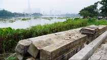 Vì sao tuyến kè chống sạt lở bán đảo Thanh Đa hơn chục năm chưa xây xong?