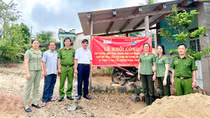 Thêm một căn nhà của Phụ nữ Công an Đồng Xuân xây dựng cho "con đỡ đầu"