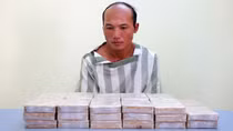 Mật phục trong đêm bắt vụ chuyển 34 bánh heroin