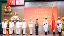 Lực lượng Ngoại tuyến vinh dự đón nhận Huân chương Chiến công hạng Nhất