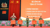 Giữ vững ổn định chính trị trong mọi tình huống, tạo chuyển biến tích cực về an ninh trật tự