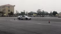 Vì sao nhiều địa phương tạm dừng thi sát hạch, cấp đổi giấy phép lái xe?