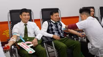 Thanh niên, phụ nữ 10 đơn vị thuộc Bộ Công an hiến máu "vì đồng đội thân yêu"