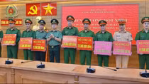 Khen thưởng các đơn vị có thành tích xuất sắc trong tấn công, trấn áp tội phạm