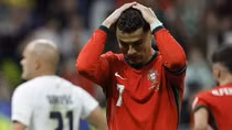 Các ngôi sao bóng đá lên tiếng bảo vệ Ronaldo sau khi đá hỏng phạt đền