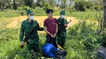 Án tử hình dành cho đối tượng bơi sông "cõng" 25kg ma túy