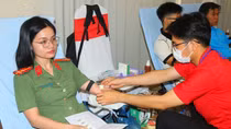 CBCS tham gia hiến máu tình nguyện kết hợp tuyên truyền cài đặt ứng dụng VNelD